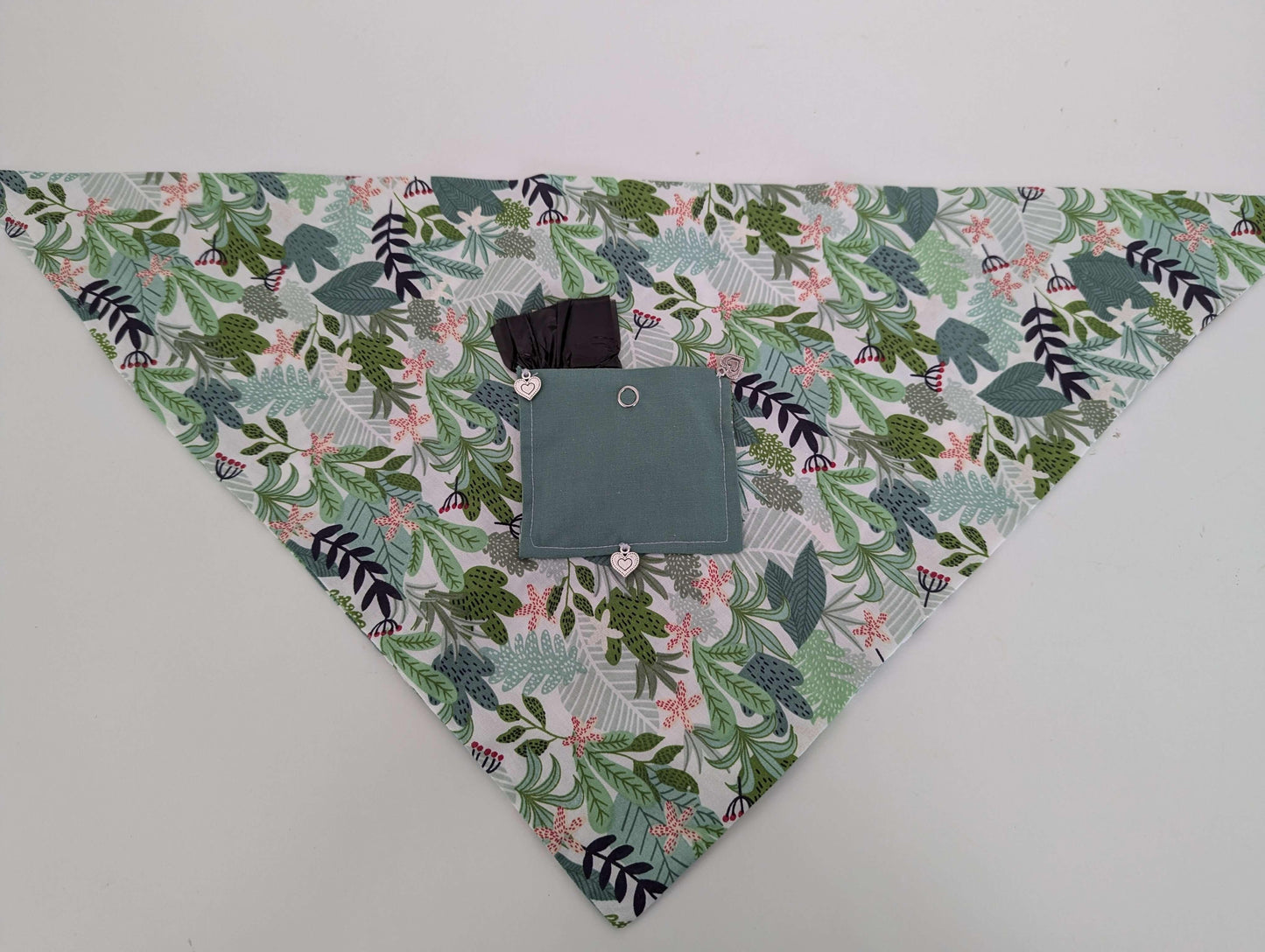 Dog Bandanas M/L - Stylish Leafy Print Bandanas for Pets - Bandanas by Fenja